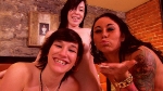 3some-lesbiennes-2